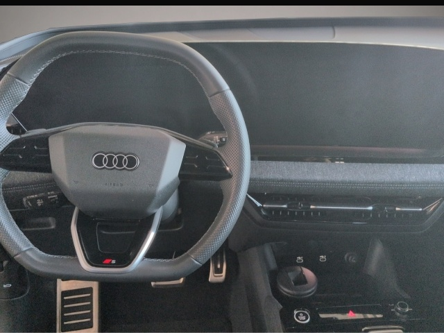 Audi Q6 e-tron (12/2025, ELECTRIC)