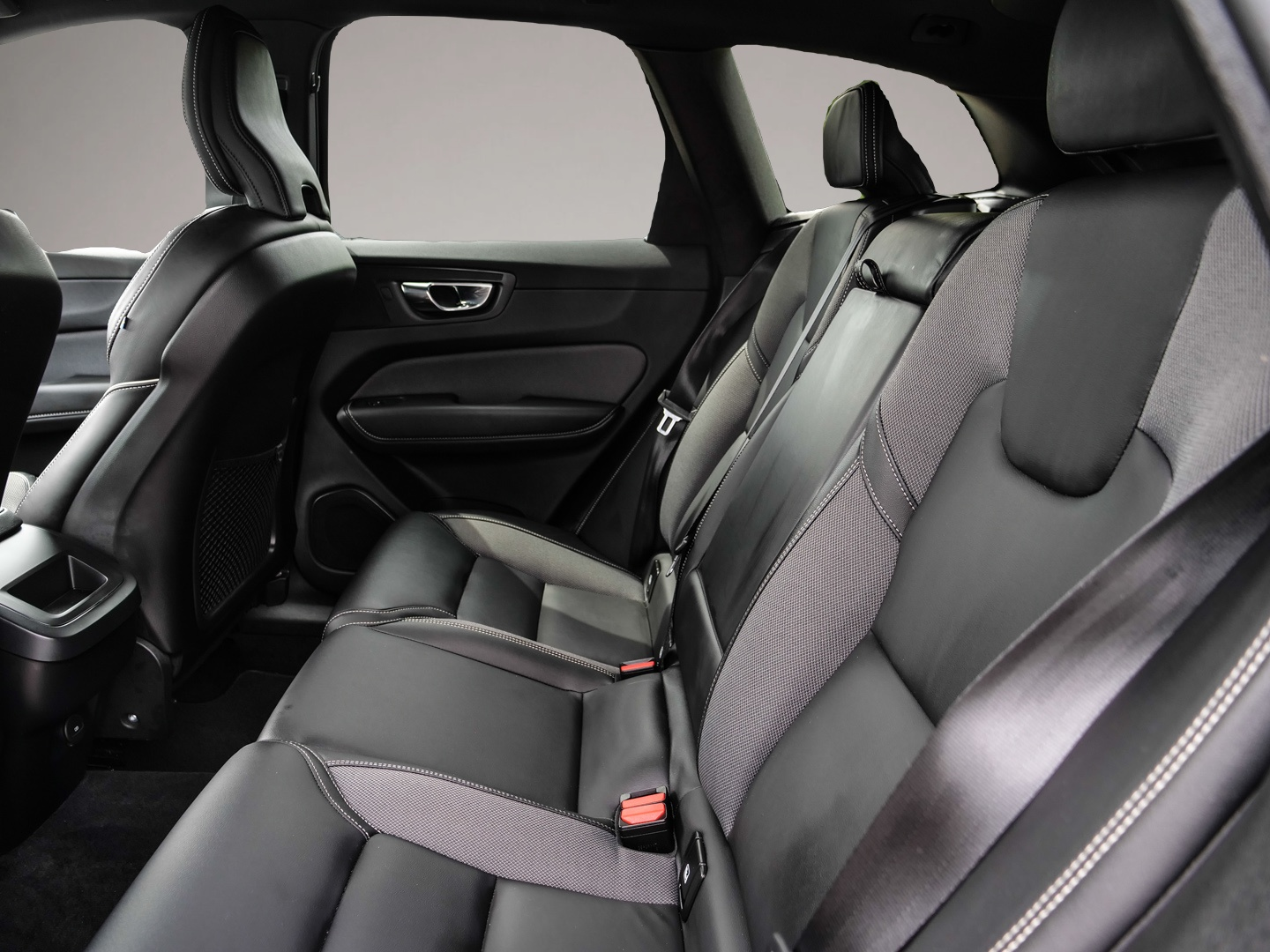Volvo XC60 (12/2021, Benzin)
