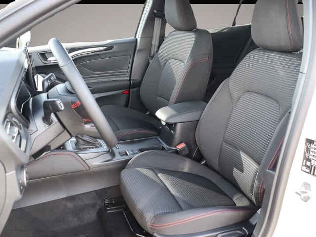 Ford Focus (03/2026, Benzin)