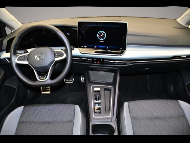 Volkswagen Golf (12/2025, Benzin)