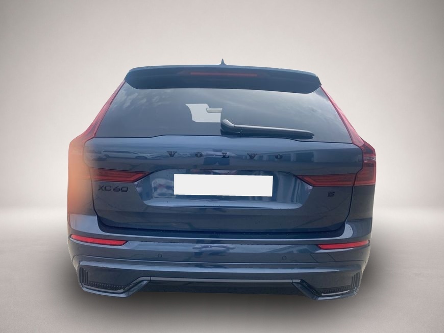 Volvo XC60 (12/2025, Benzin)