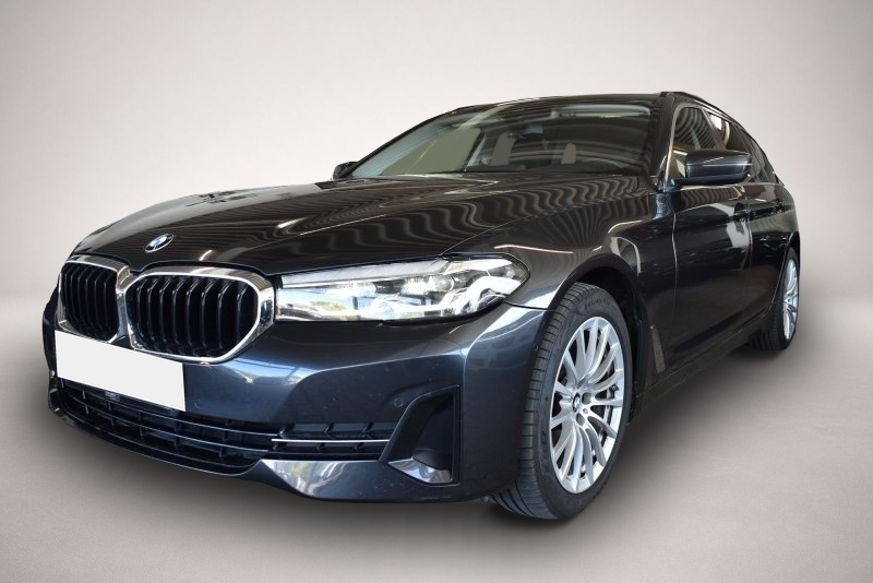 BMW 520 (03/2021, )