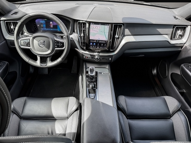 Volvo XC60 (03/2024, Benzin)