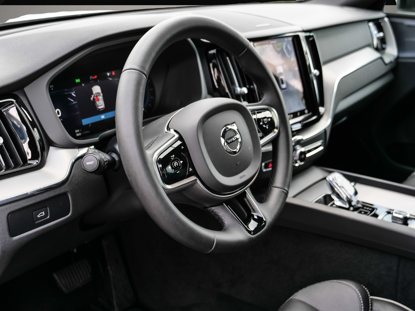 Volvo XC60 (11/2023, Benzin)
