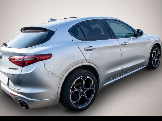 Alfa-Romeo Stelvio (09/2022, Diesel)