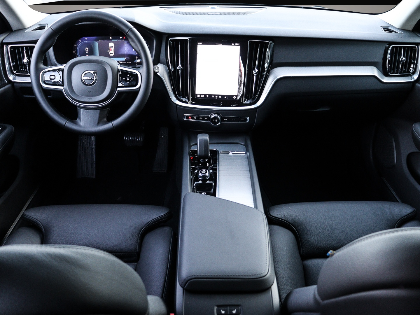 Volvo V60 (04/2025, Benzin)