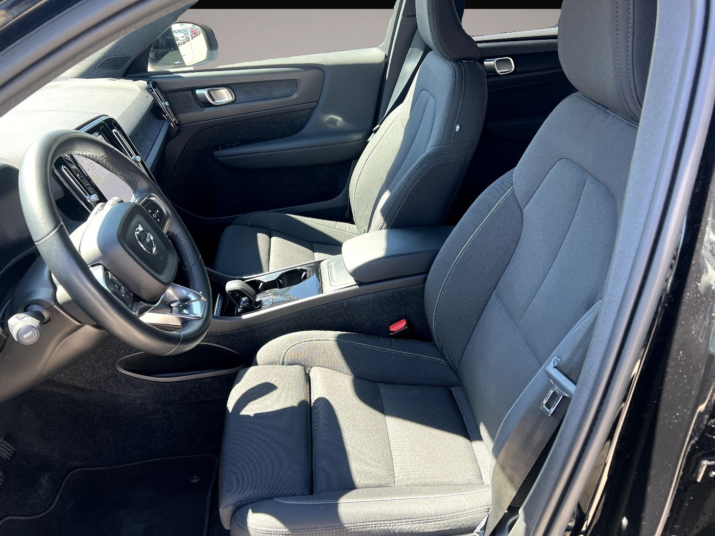 Volvo XC40 (12/2022, ELECTRIC)