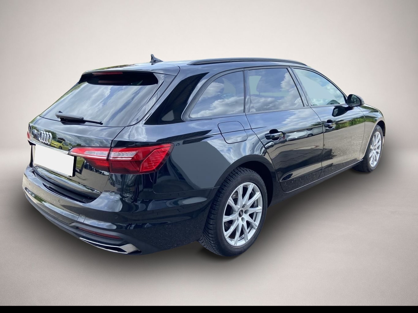 Audi A4 (08/2022, )
