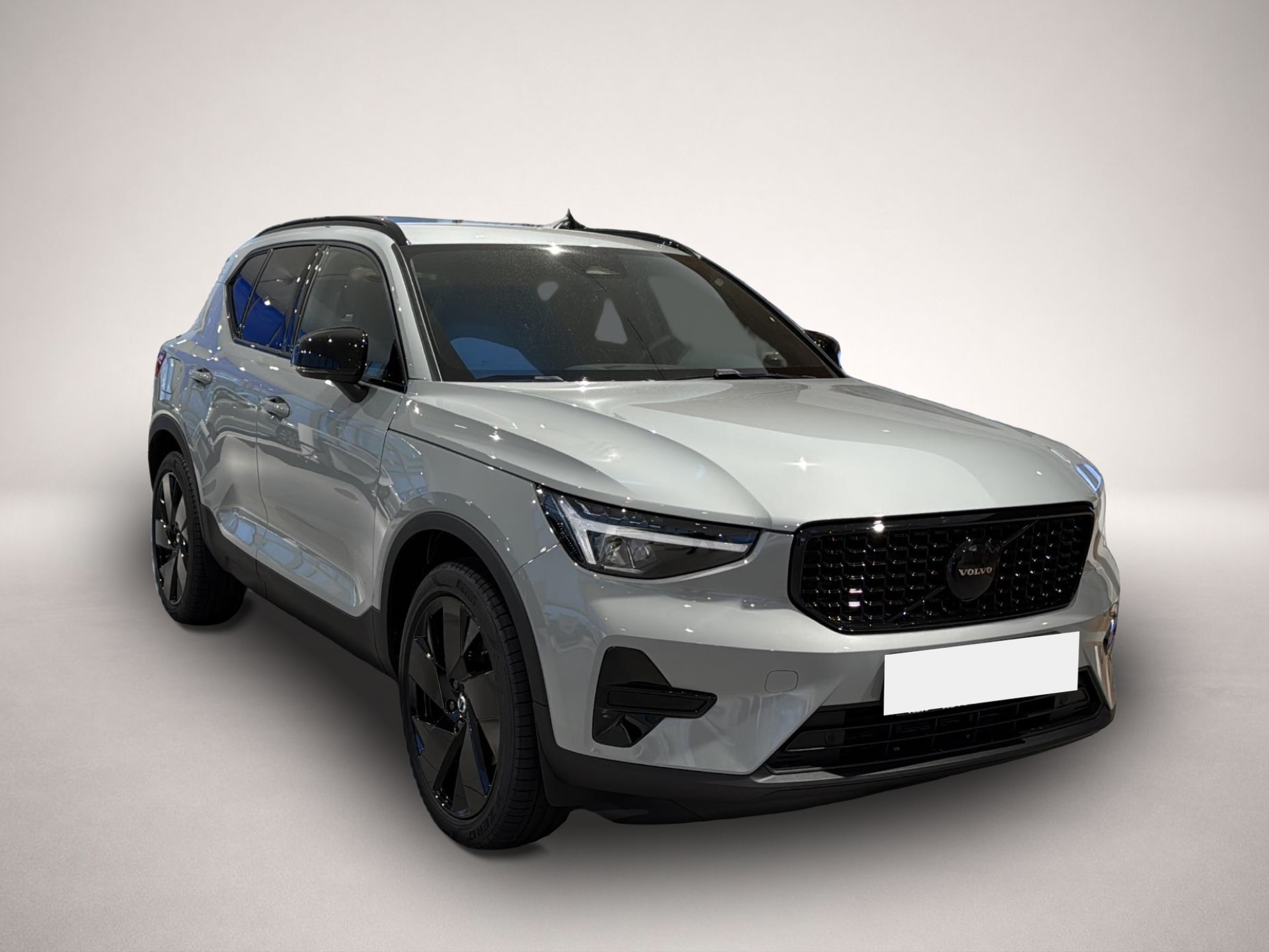 Volvo XC40 (11/2025, Benzin)