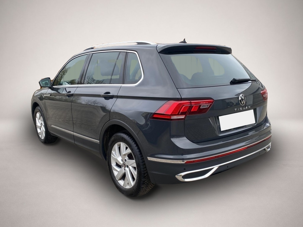 Volkswagen Tiguan (01/2024, Benzin)