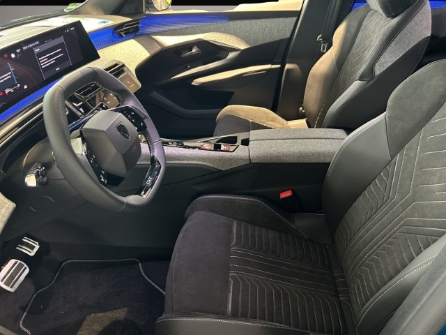 Peugeot 5008 (11/2024, Benzin)