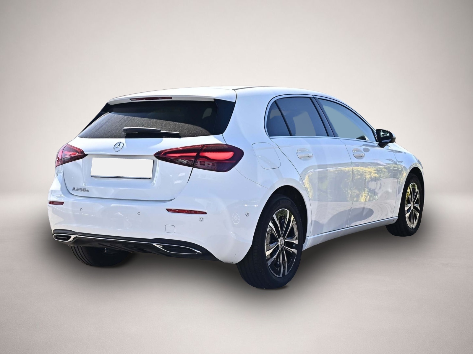 Mercedes-Benz A 250 (02/2025, Hybrid (Benzin/Elektro))