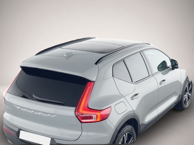 Volvo XC40 (07/2025, Benzin)