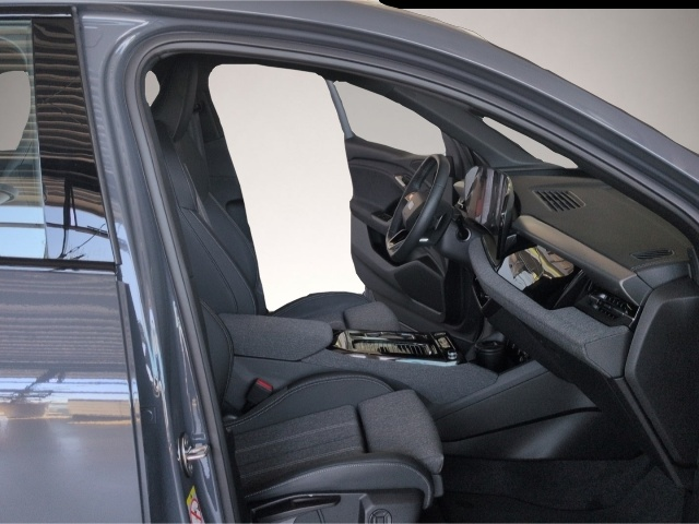 Audi Q6 e-tron (12/2025, ELECTRIC)