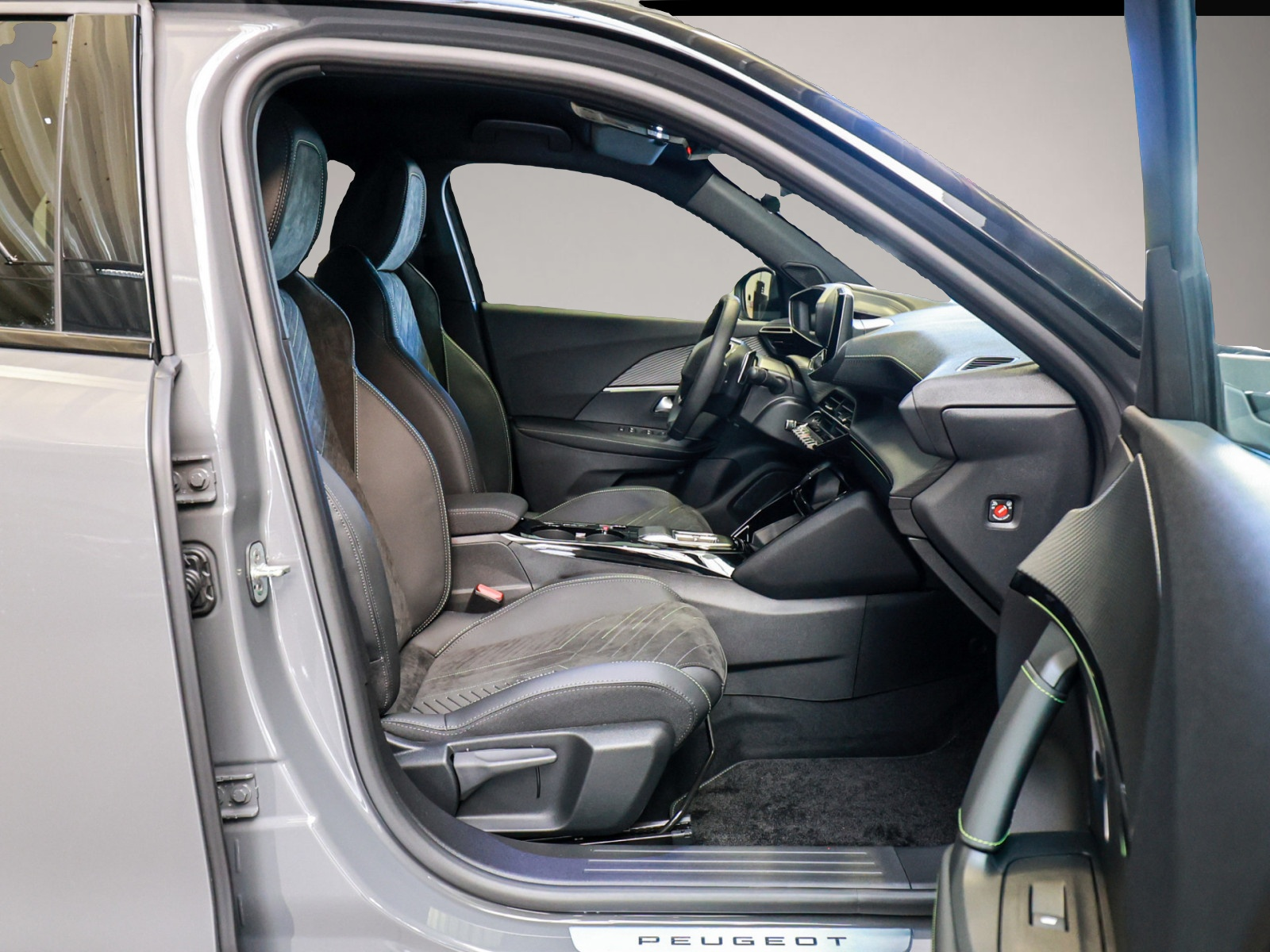 Peugeot 2008 (01/2026, Benzin)
