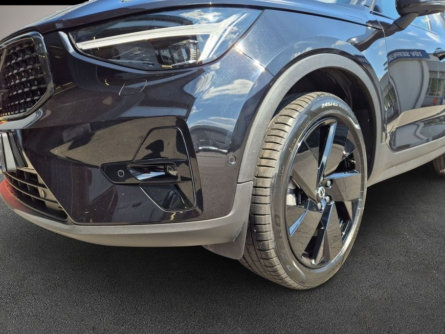 Volvo XC40 (06/2025, Benzin)