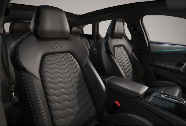 Audi e-tron (07/2026, ELECTRIC)