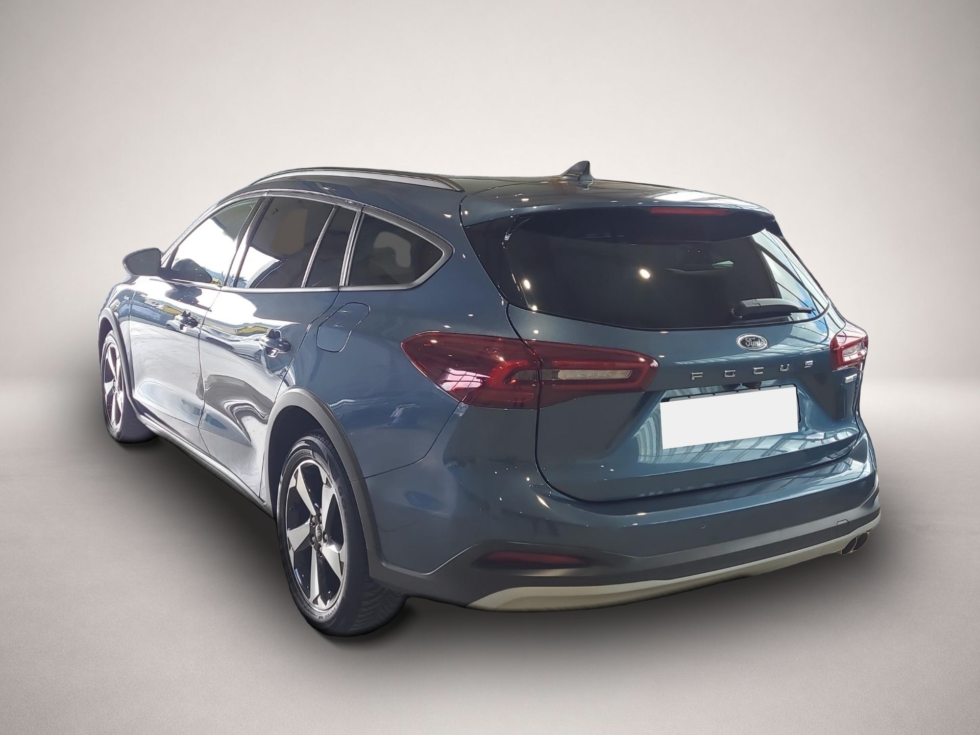 Ford Focus (09/2022, Benzin)