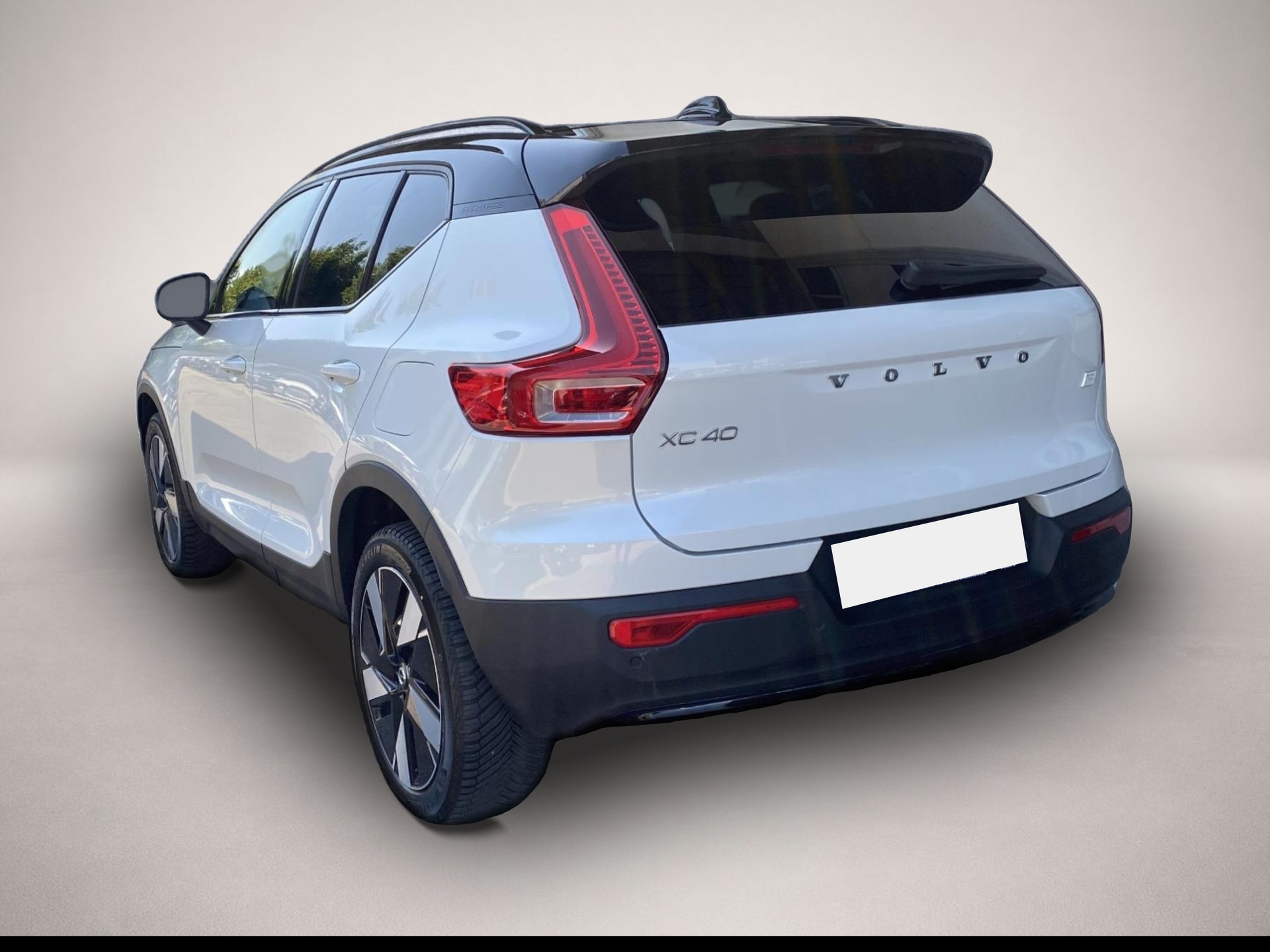 Volvo XC40 (08/2023, ELECTRIC)
