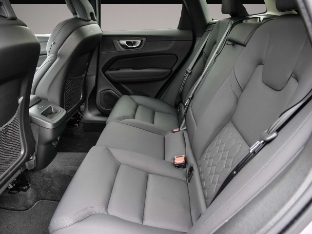 Volvo XC60 (07/2025, Benzin)