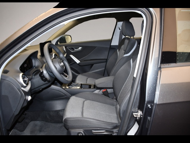 Audi Q2 (10/2025, Benzin)
