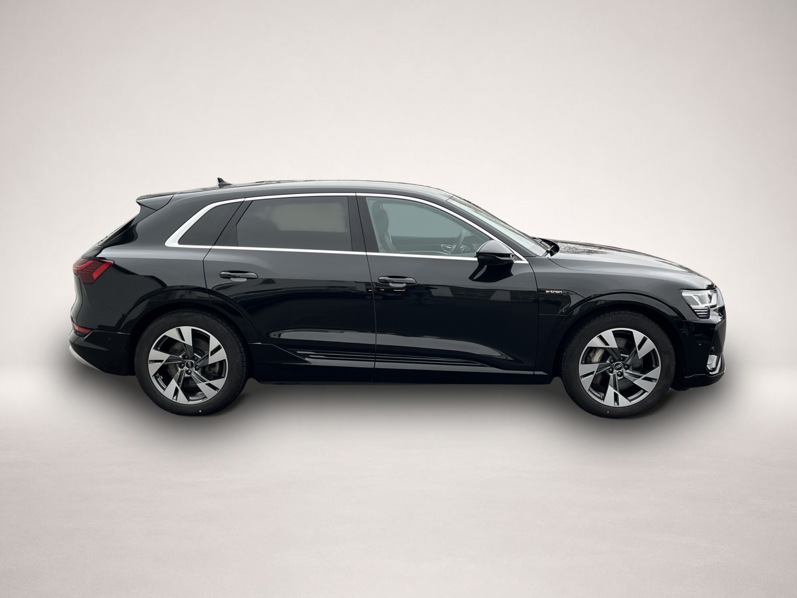Audi e-tron (09/2022, ELECTRIC)