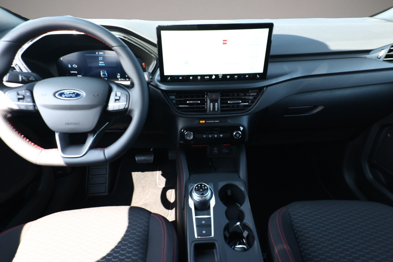 Ford Kuga (04/2026, Hybrid (Benzin/Elektro))