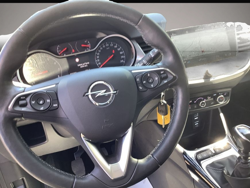 Opel Crossland (X) (03/2022, Benzin)