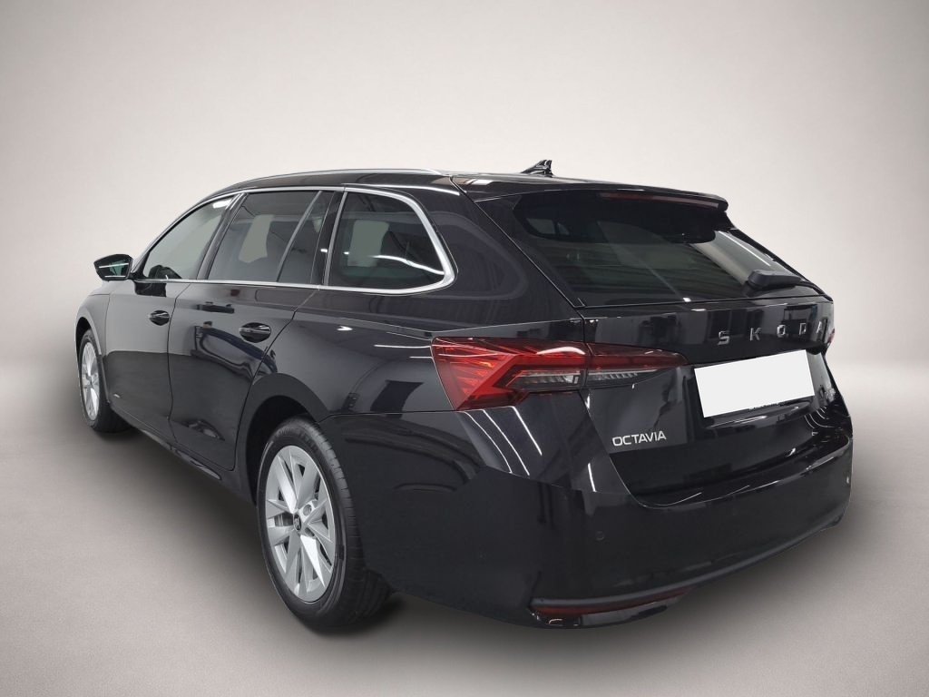 Skoda Octavia (11/2025, Benzin)