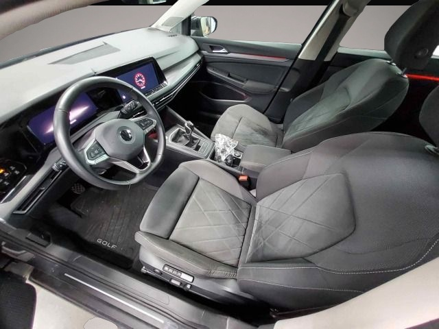 Volkswagen Golf (06/2022, Benzin)