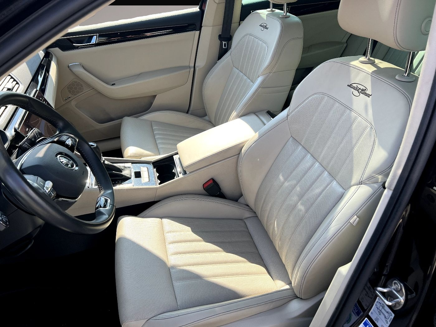 Skoda Superb (11/2021, )