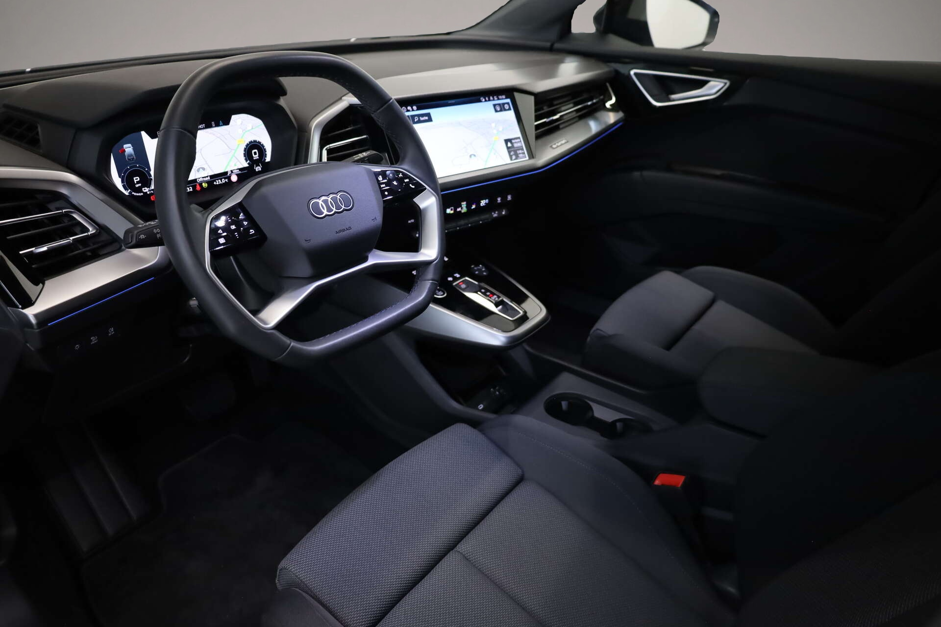 Audi Q4 e-tron (01/2024, ELECTRIC)