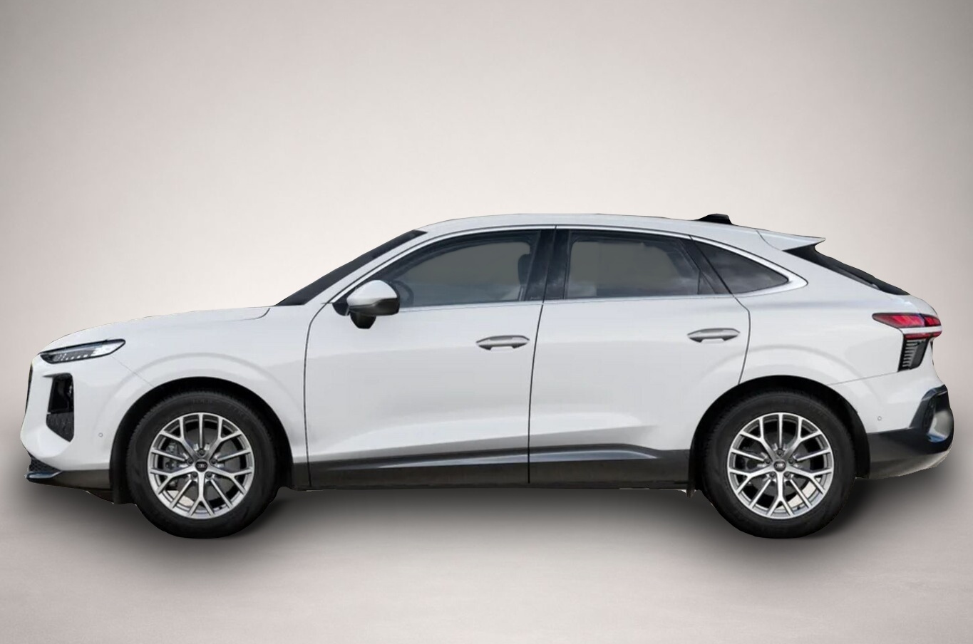 Audi Q3 (06/2026, Benzin)