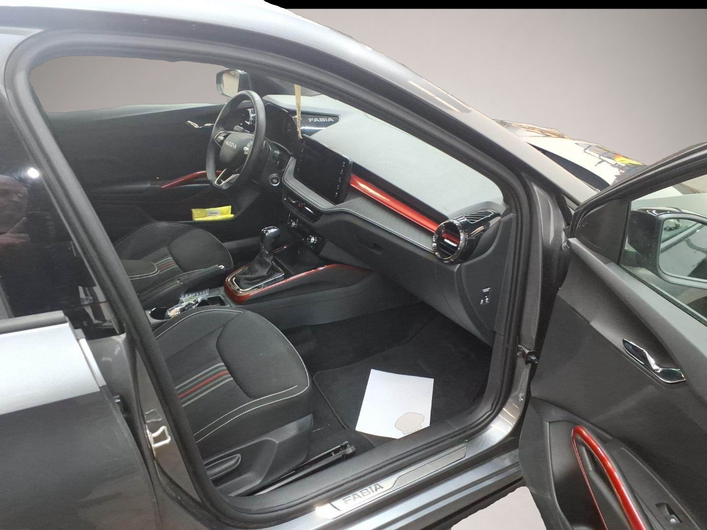Skoda Fabia (11/2025, Benzin)