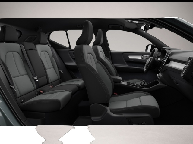 Volvo XC40 (05/2026, Benzin)