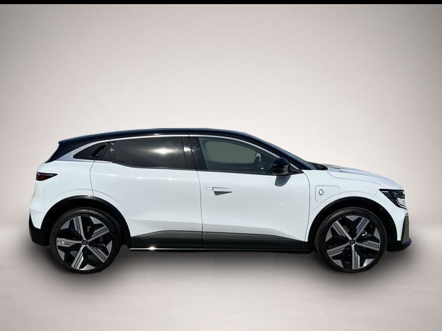 Renault Megane E-TECH (12/2025, ELECTRIC)