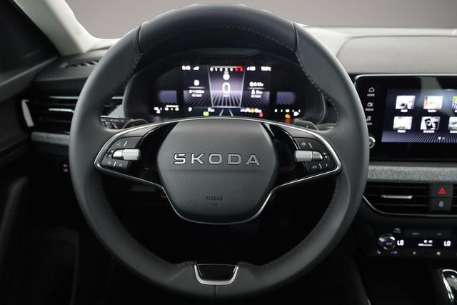 Skoda Kamiq (05/2026, Benzin)
