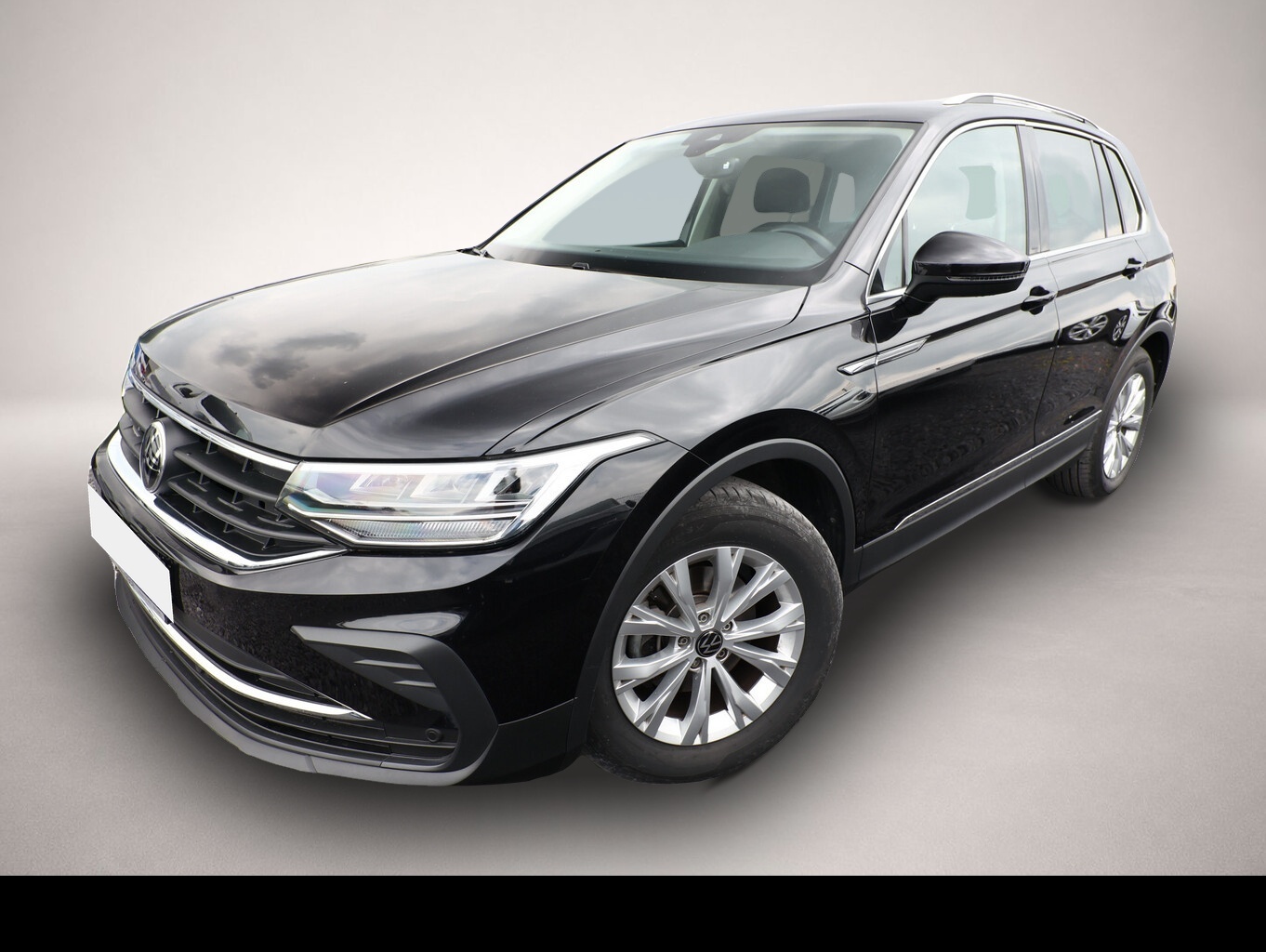 Volkswagen Tiguan (04/2021, Benzin)