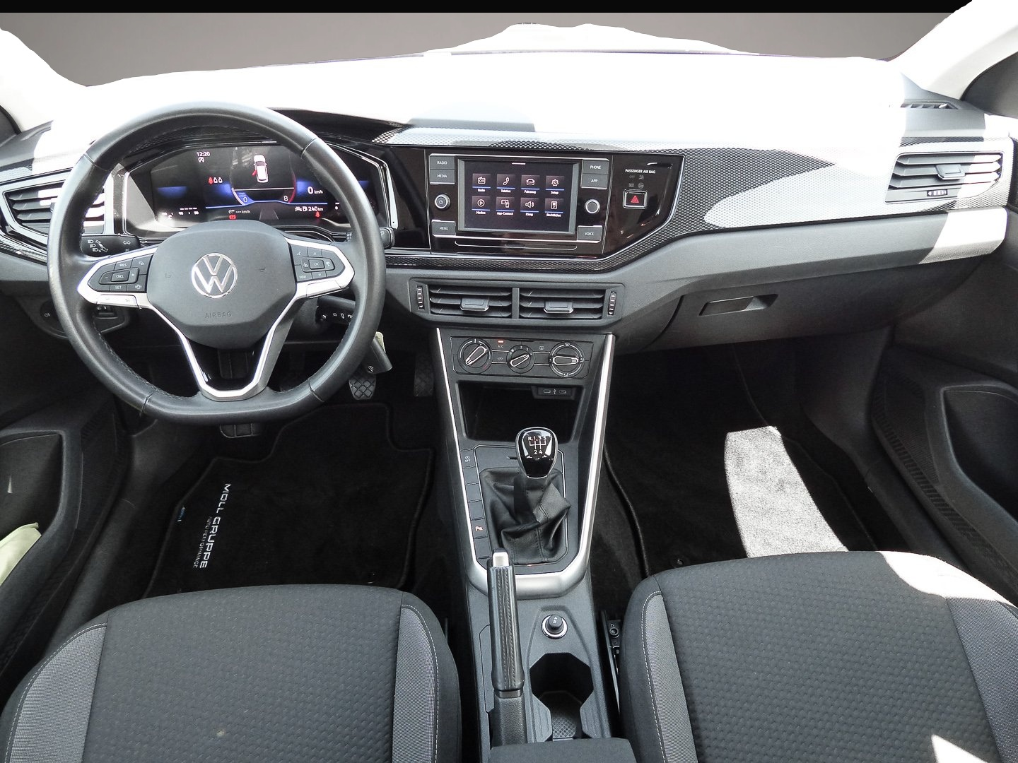 Volkswagen Polo (04/2024, Benzin)