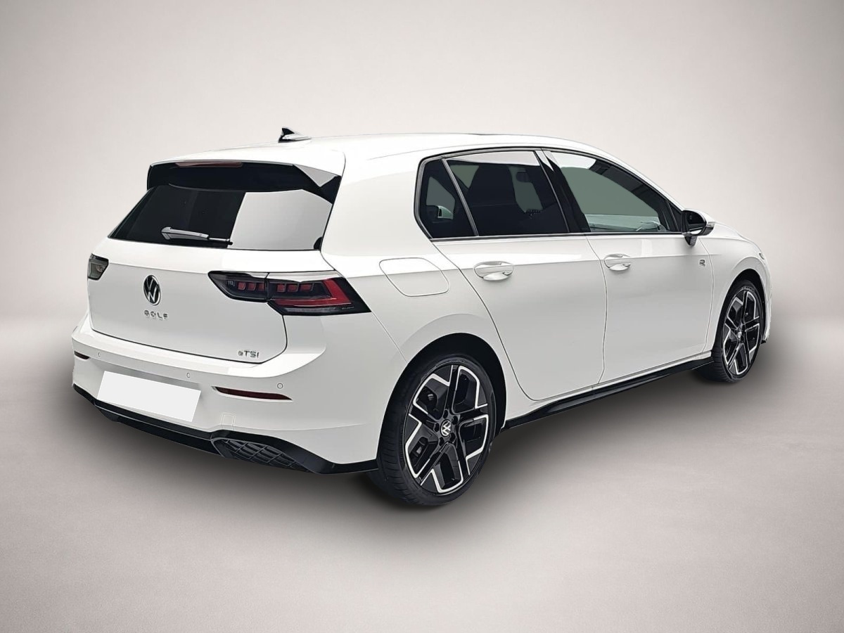 Volkswagen Golf, image 2 of 4
