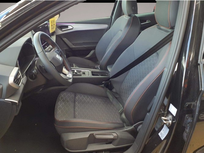 Seat Leon (06/2025, Benzin)