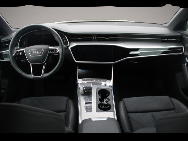 Audi quattro (04/2023, Benzin)