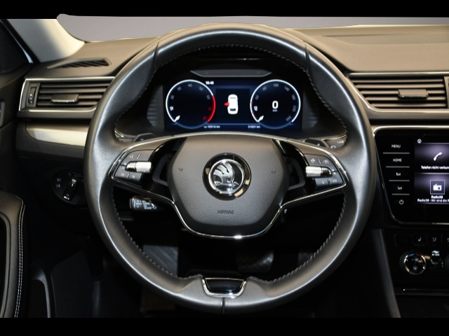 Skoda Superb (09/2023, Benzin)