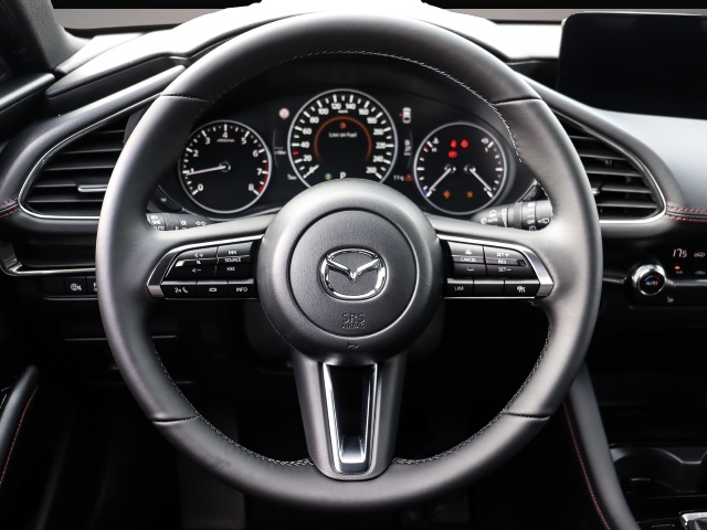 Mazda 3 (05/2026, Benzin)