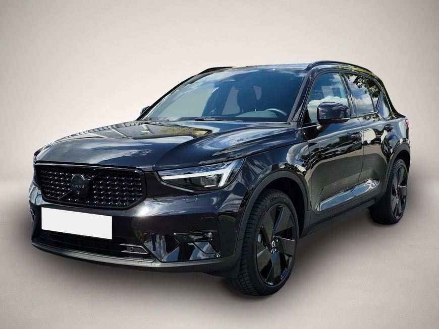 Volvo XC40 (04/2025, Benzin)