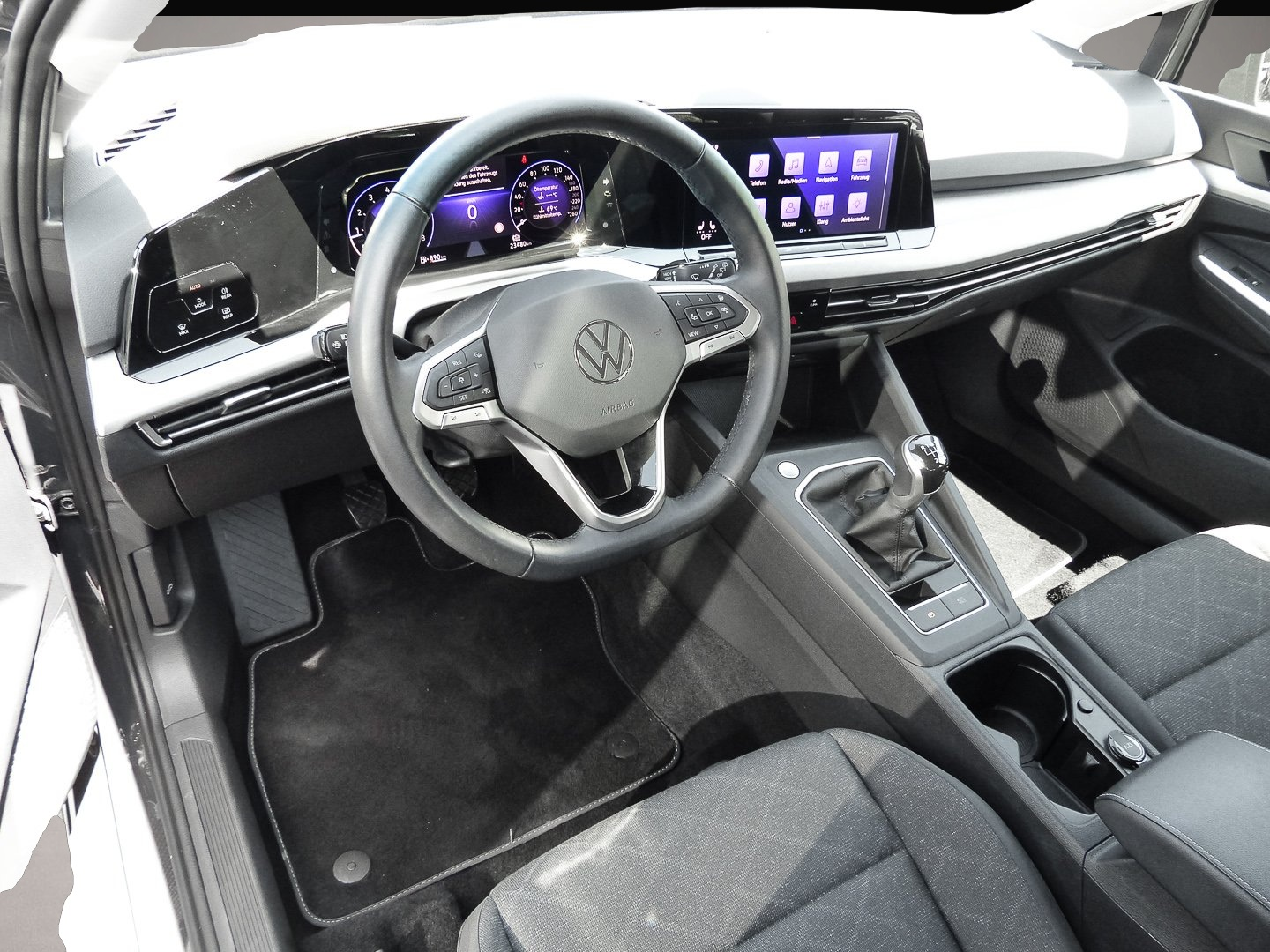 Volkswagen Golf (06/2024, Benzin)