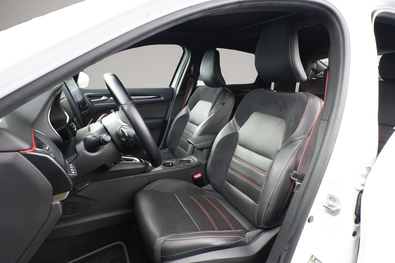 Renault Arkana (04/2022, Benzin)