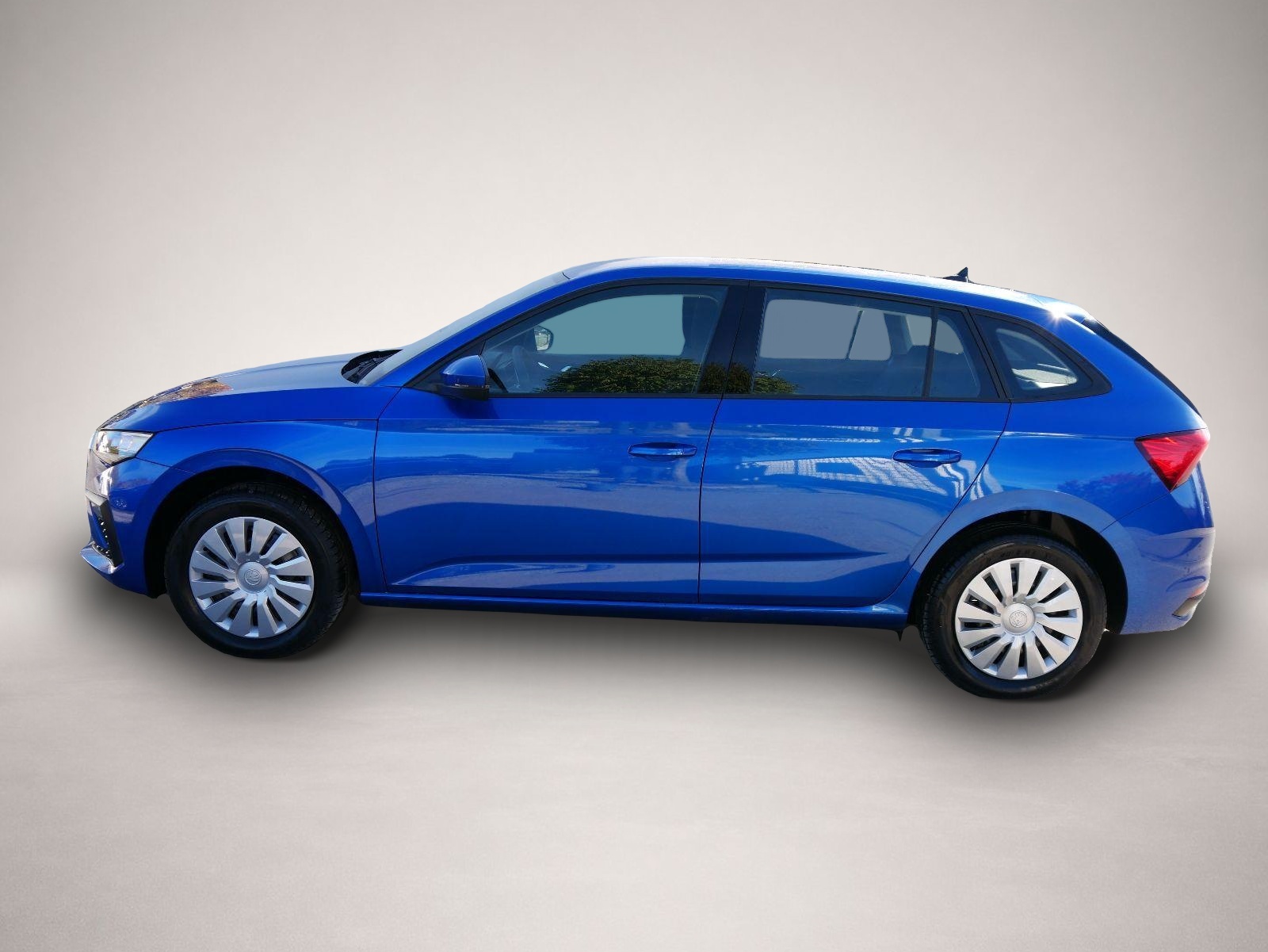 Skoda Scala (11/2025, Benzin)