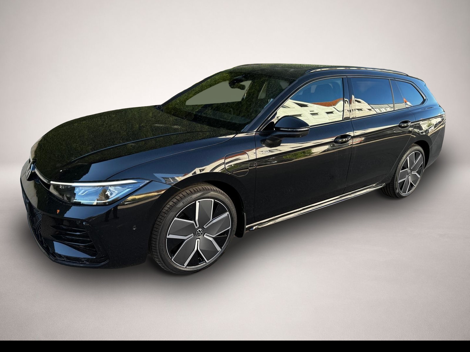 Volkswagen Passat Variant (06/2026, Hybrid (Benzin/Elektro))