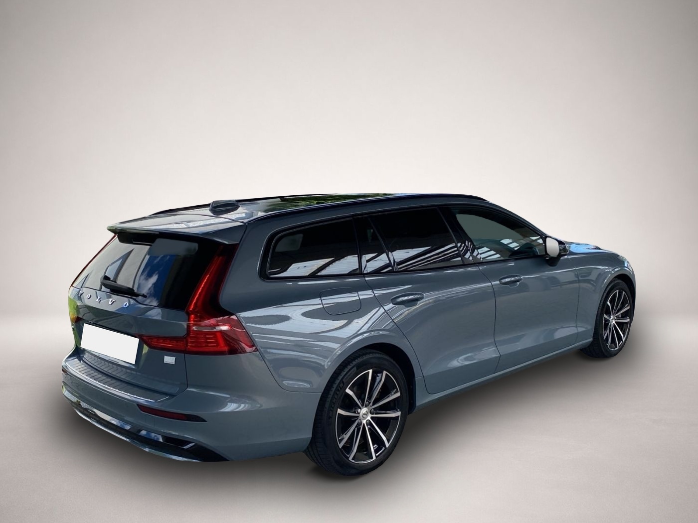 Volvo V60 (05/2023, )